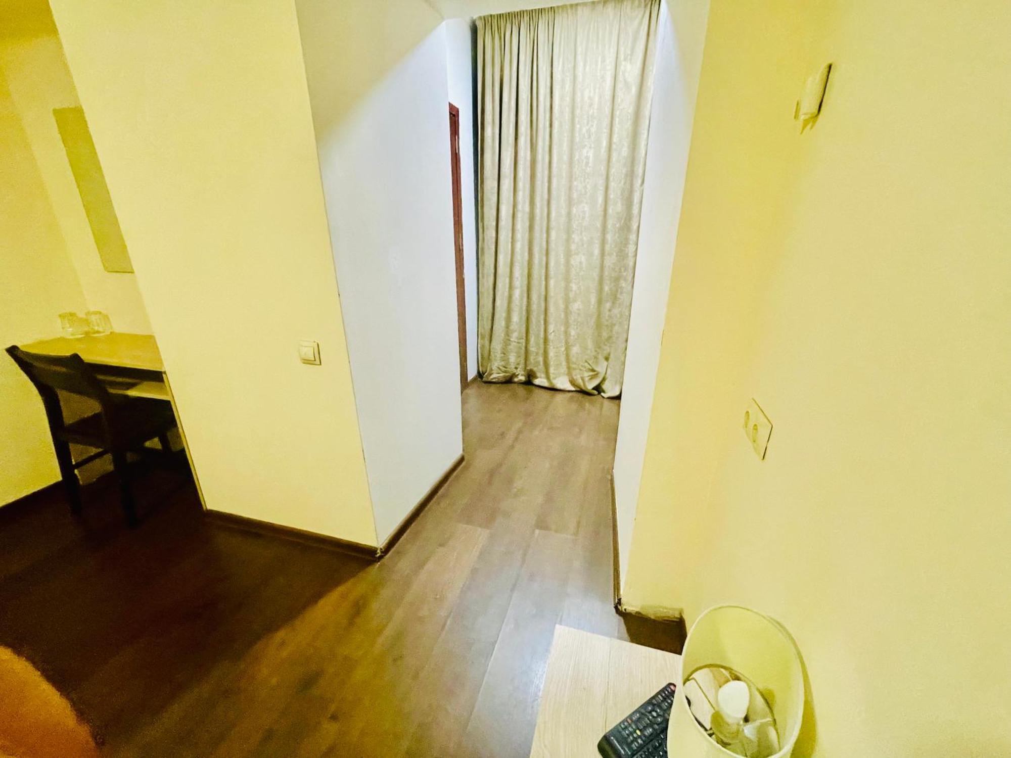 Hotel Klarastan Bon Voyage Tbilisi Exterior photo
