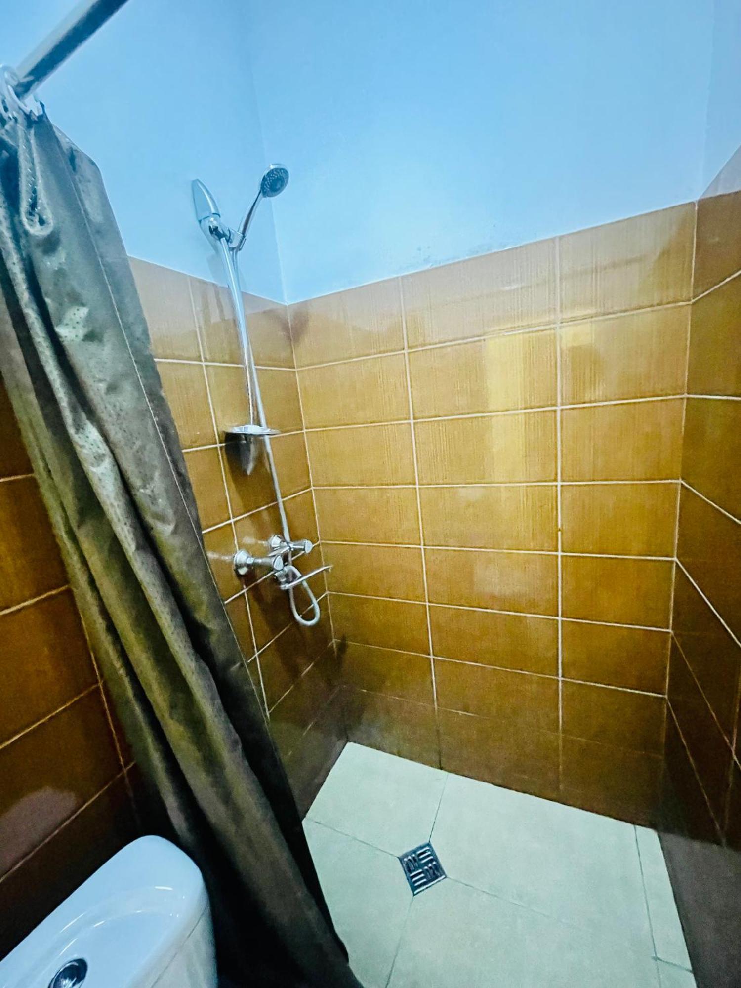 Hotel Klarastan Bon Voyage Tbilisi Exterior photo